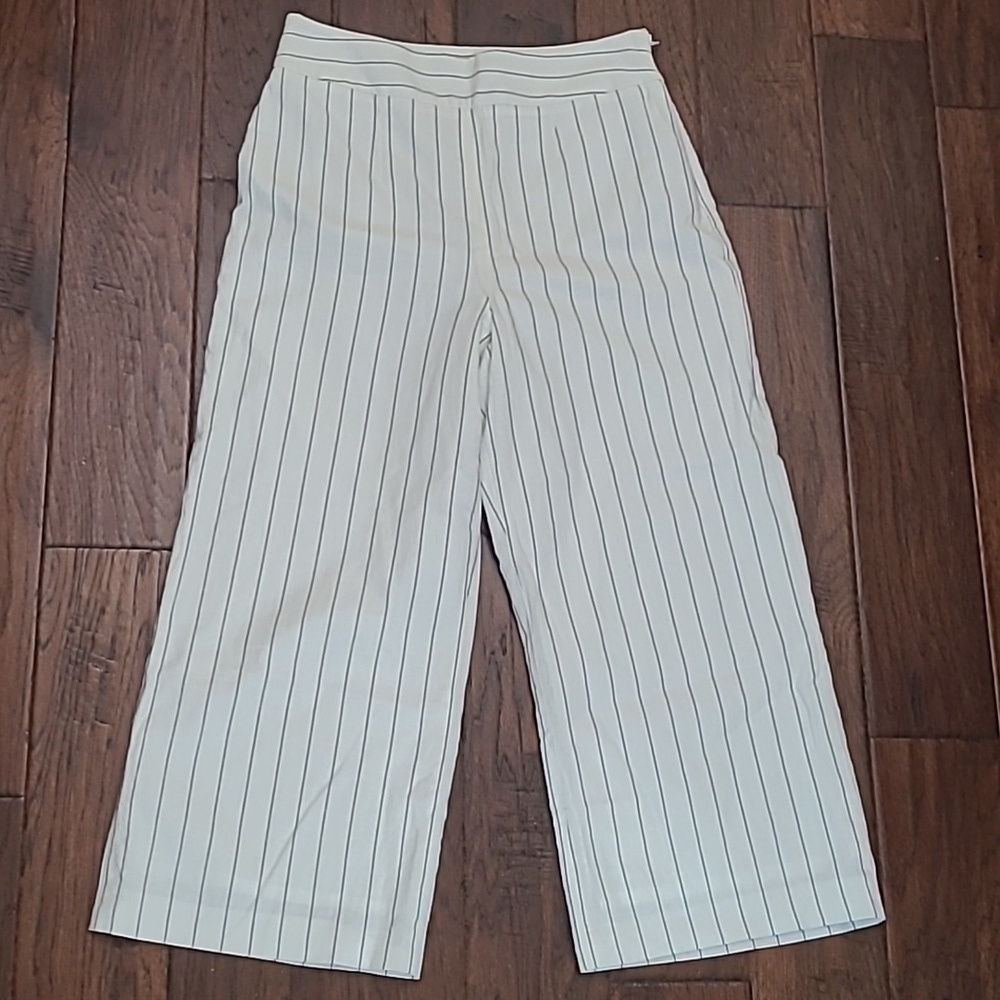 Gianni Bini Winter White & Black Striped Linen Blend Cropped Wide-leg Pants (8)